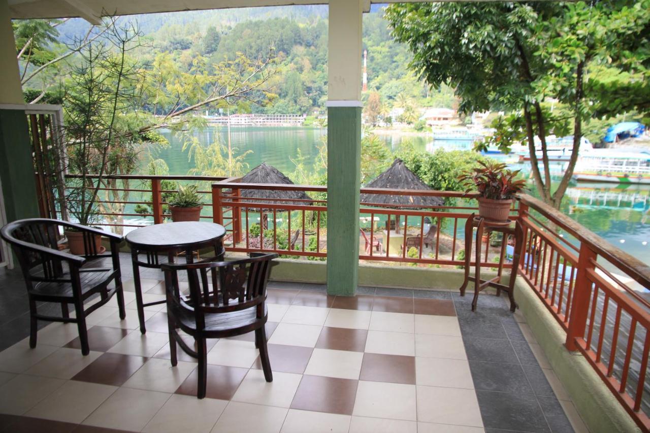 Pandu Lakeside Hotel Parapat Luaran gambar